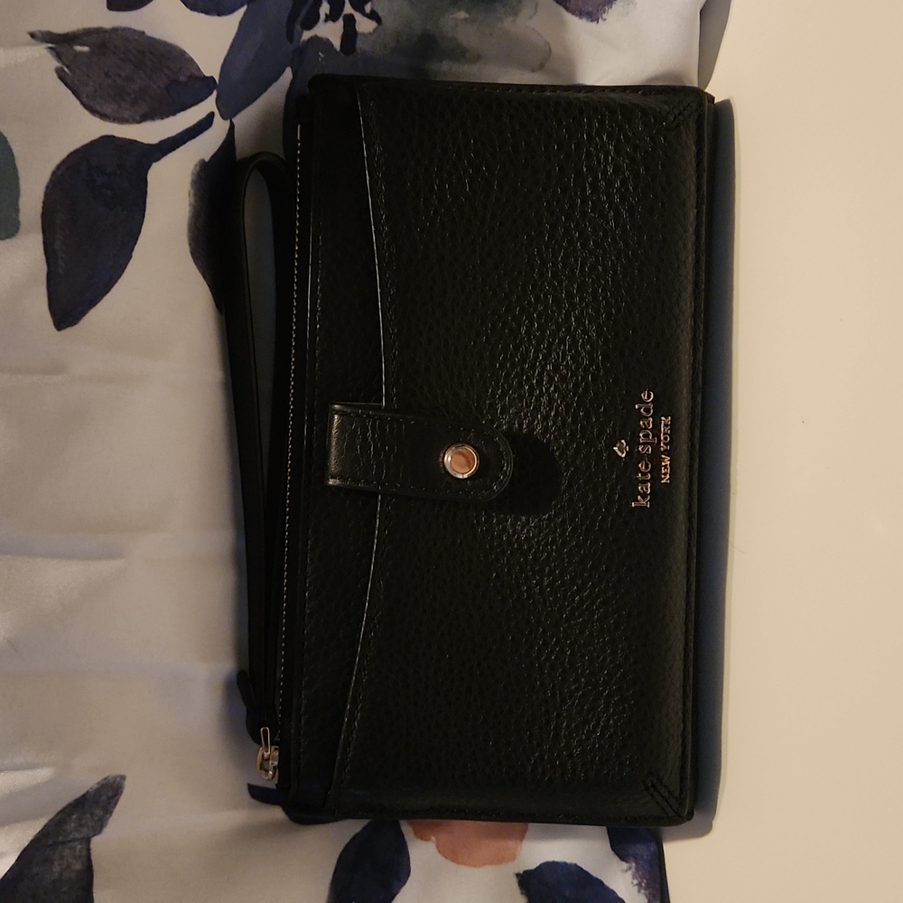 Kate spade wristlet